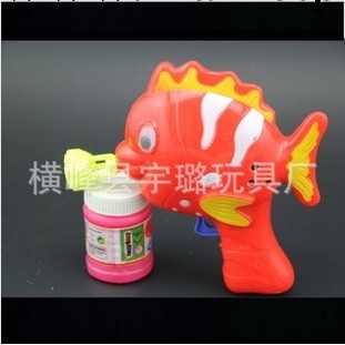 【熱銷萬件】兒童沙灘玩具批發15x15cm帶一瓶水俏皮魚慣性泡泡槍工廠,批發,進口,代購