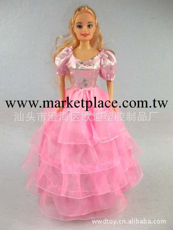 專業生產芭比衣服 娃娃衣服 定做娃娃衣服 芭比衣服 迪士尼公主裙工廠,批發,進口,代購
