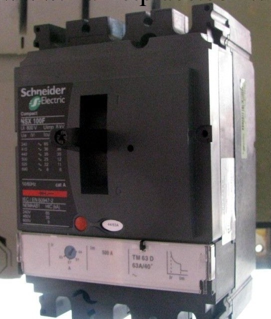 施耐德塑殼斷路器NSX630NTMD3P3D400A工廠,批發,進口,代購