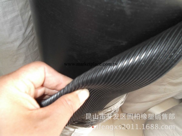 黑色條紋橡膠板/絕緣橡膠板/防滑橡膠板/優質68度條紋橡膠板批發・進口・工廠・代買・代購