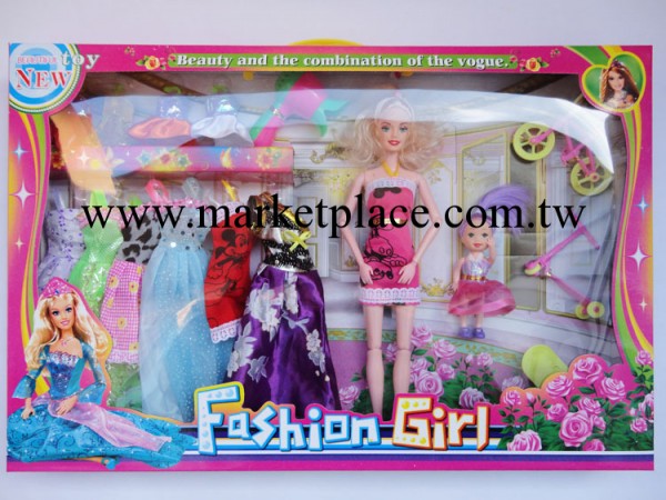新款11寸芭比娃娃12點關節2012女孩玩具工廠,批發,進口,代購