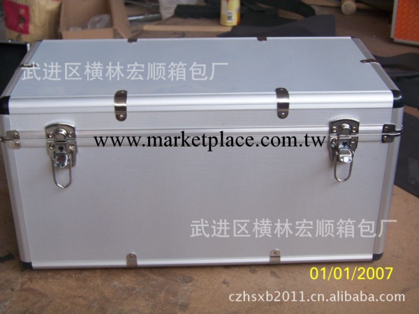 生產各種工具箱 機器箱 航空箱 鋁箱 鋁合金拉桿箱工廠,批發,進口,代購