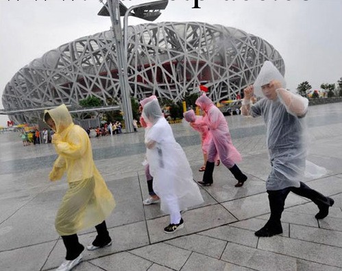 戶外旅行旅遊一次性雨衣便攜式加長加厚雨衣透明雨披工廠,批發,進口,代購