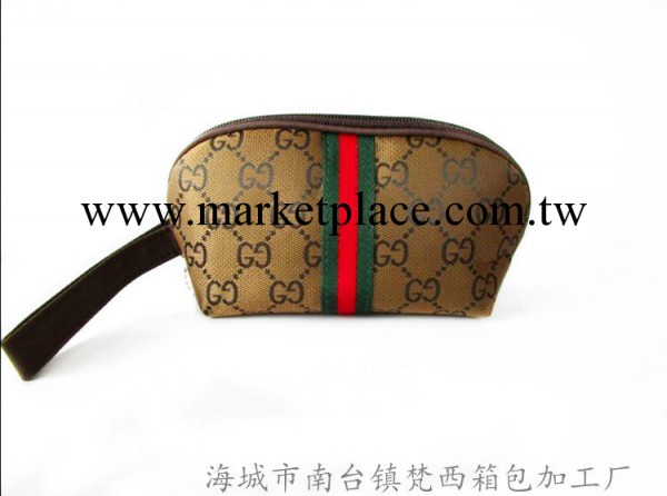 廠傢直銷高檔半圓弧形 化妝包 時尚女士小零錢包飾品包工廠,批發,進口,代購