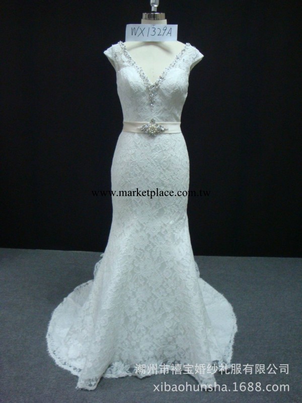 皇傢名媛淑女魚尾蕾絲婚紗 華麗包肩性感深V釘珠設計 帶拖魚尾批發・進口・工廠・代買・代購