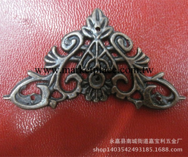 直銷仿古箱包五金配件鋅合金角花裝飾包角護角工廠,批發,進口,代購