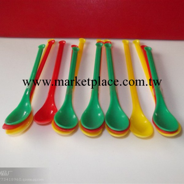 【廠傢提供】優質塑料PP塑料勺子 多種顏色傢居餐具塑料勺子工廠,批發,進口,代購