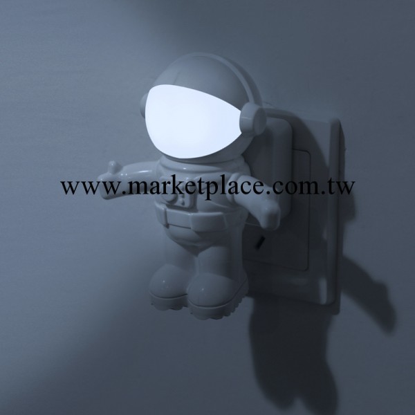 doulex創意節能實用光聲兩控宇航員LED夜燈可愛寶寶壁燈新品特價批發・進口・工廠・代買・代購