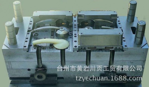 公司專業為國內外客戶提供各種塑料產品和模具的開發、設計、加工工廠,批發,進口,代購