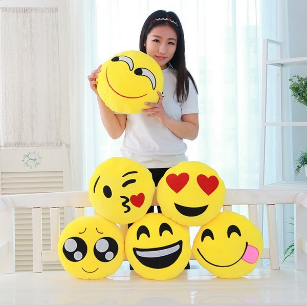 熱爆款現貨QQ表情抱枕 emoji靠枕沙發墊毛絨玩具公仔傢居進貨節批發・進口・工廠・代買・代購