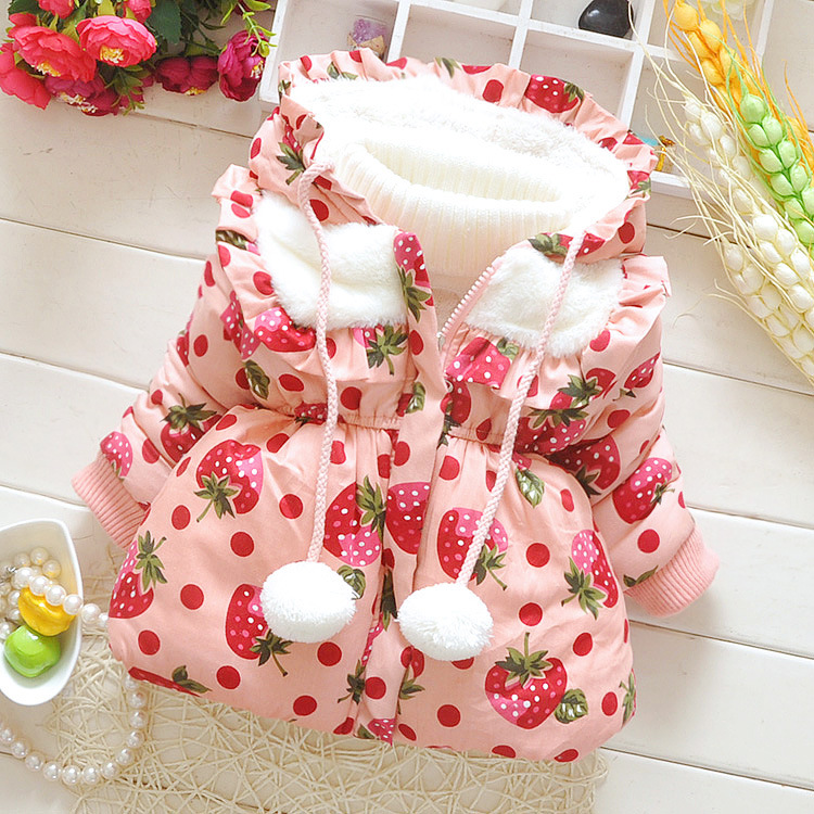 2015秋冬新款 兒童女童滿身草莓兩個毛球帶帽童棉衣外套 童裝批發工廠,批發,進口,代購