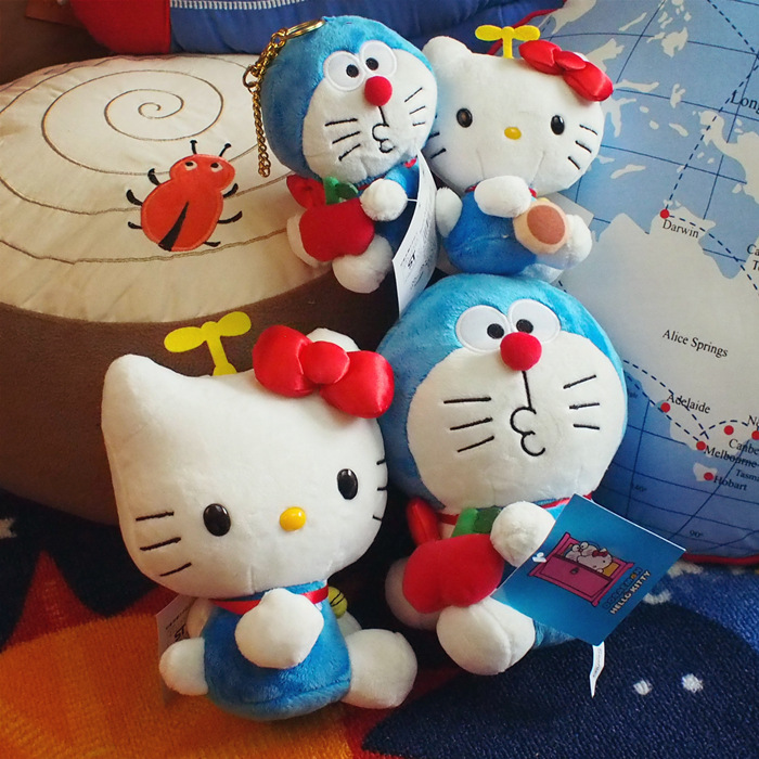 日本最新多啦A夢xHellokittykt貓叮噹 毛絨玩具公仔工廠,批發,進口,代購