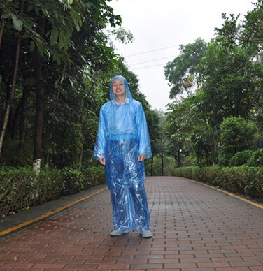 廠傢直銷袖口帶松緊一次性雨衣 環保旅遊戶外便攜性雨披 雨具批發・進口・工廠・代買・代購