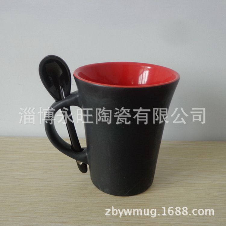 廠傢直銷陶瓷叉勺咖啡杯 快速定製帶勺子的磨砂馬克杯批發・進口・工廠・代買・代購