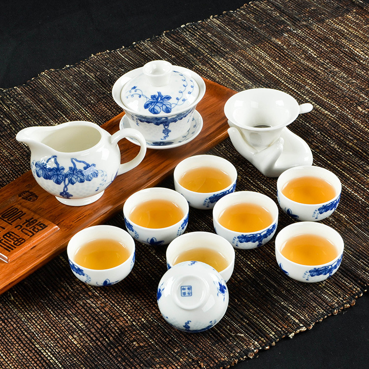 供應禮品茶具 12頭手繪青花瓷功夫茶具 高檔禮品陶瓷整套茶具套裝批發・進口・工廠・代買・代購