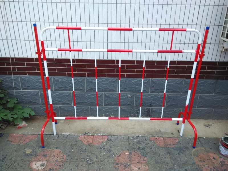 鐵管式圍欄 組合式 紅白相間 電力安全圍欄 施工圍欄批發・進口・工廠・代買・代購
