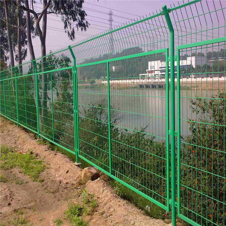 養殖護欄網  道路安全防護 土地圍欄 圍墻 柵欄工廠,批發,進口,代購
