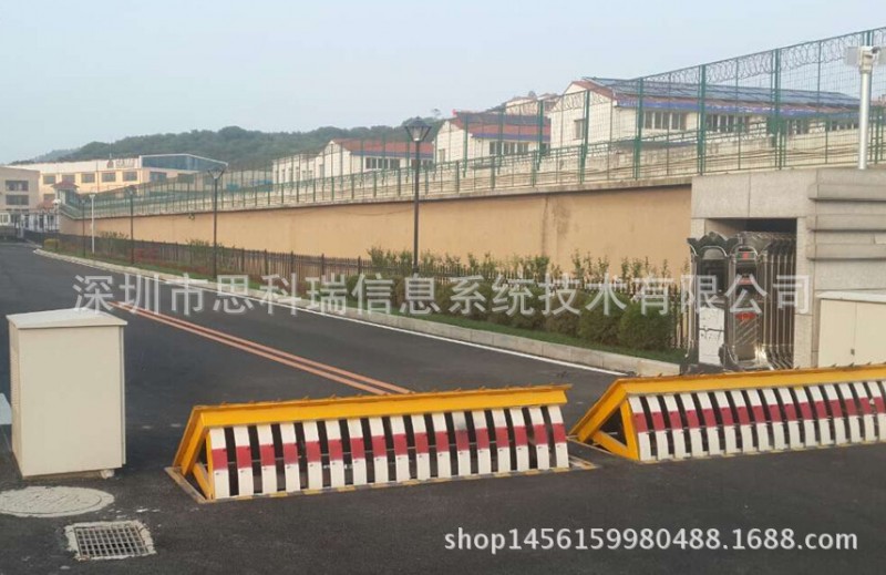 西藏阻車路障，液壓翻版路障機，防撞阻車器安全防護設備工廠,批發,進口,代購