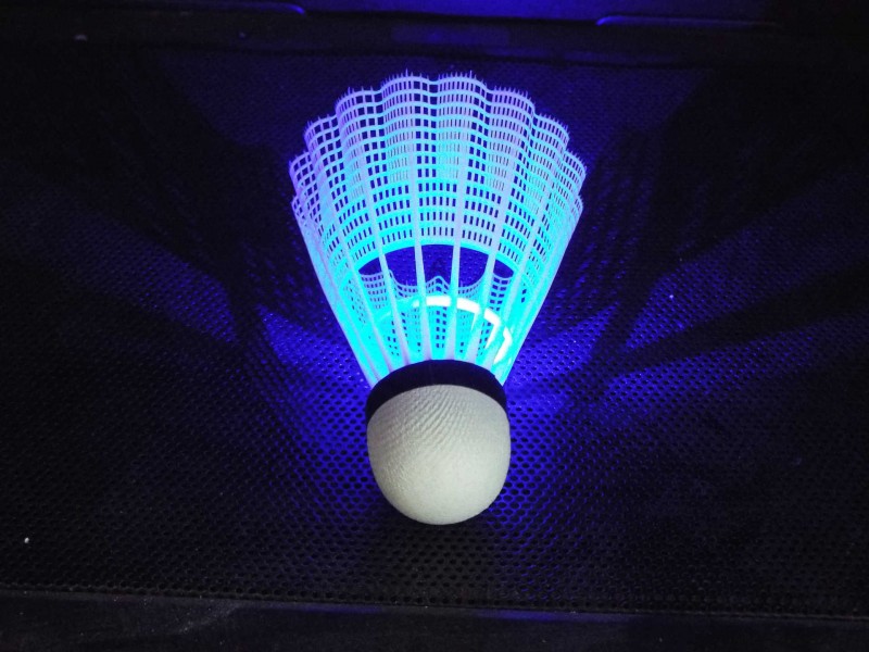 新款金川軟木發光羽毛球 夜光尼龍羽毛球LED電子燈3隻裝超市專供批發・進口・工廠・代買・代購