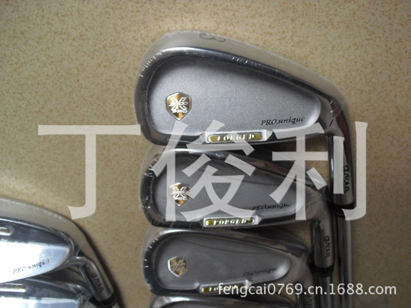 供應原裝正品韓國品牌GVTOUR軟鐵刀背式高爾夫球桿，鐵桿組批發・進口・工廠・代買・代購