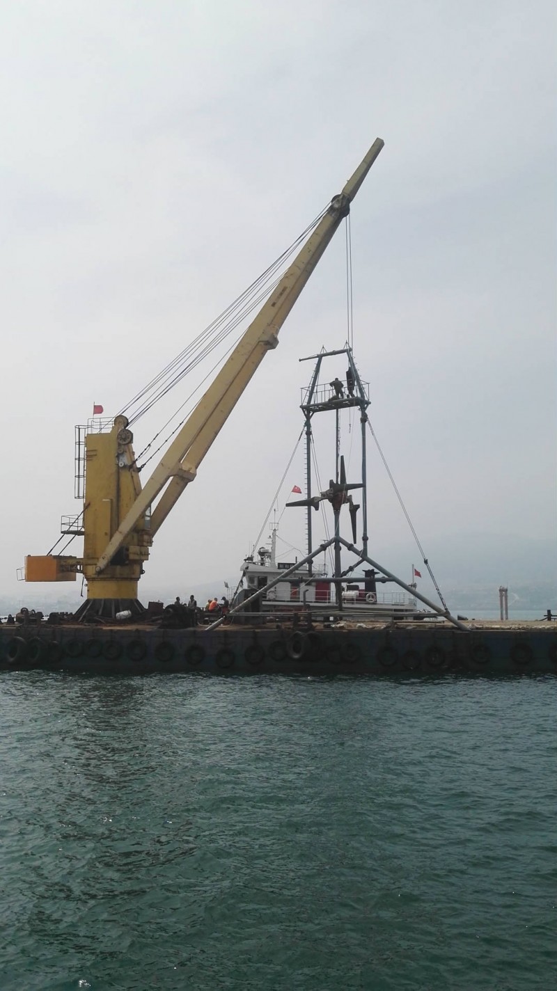 中海宇航承接黃島500噸浮吊船/1300噸浮吊船海洋風電施工工廠,批發,進口,代購