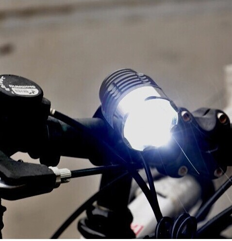 自行車前燈 強光燈  正品CREE T6  USB接口 假一罰百 強光頭燈批發・進口・工廠・代買・代購