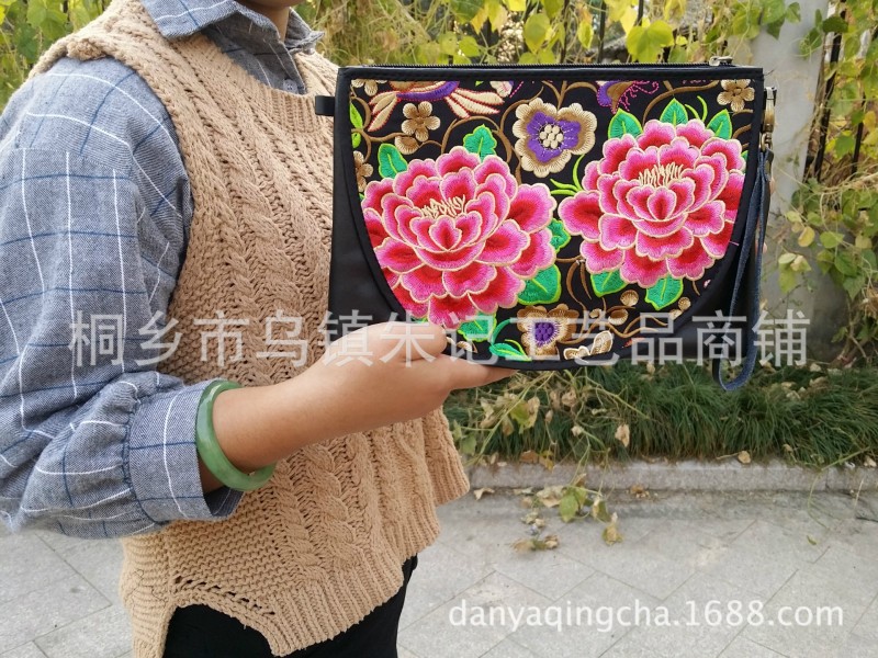 民族風真皮刺繡繡花包單肩包斜挎包 機繡繡片女包 頭層牛皮包包工廠,批發,進口,代購