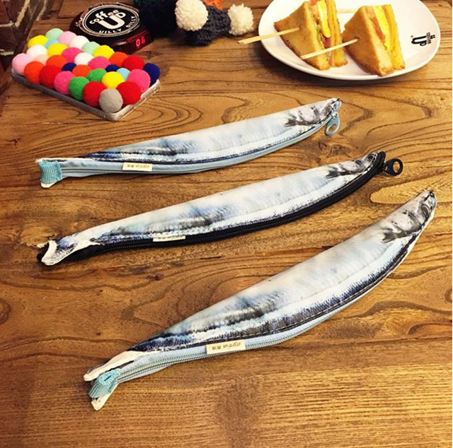 韓國創意學生咸魚文具盒收納袋秋刀魚食物筆袋零錢包軟妹趣味包批發・進口・工廠・代買・代購