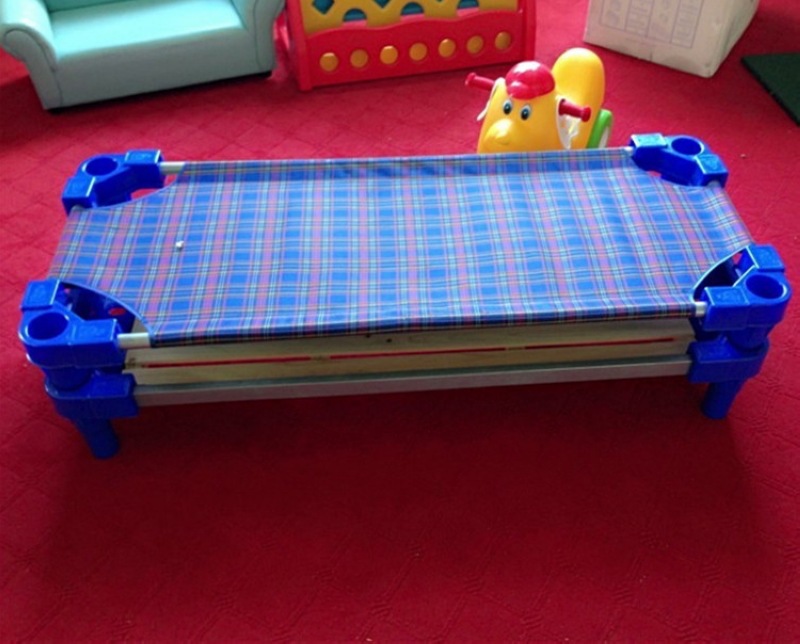 幼兒園專用床塑料幼園兒床兒童帆佈床兒童折疊床幼兒園午睡床工廠,批發,進口,代購