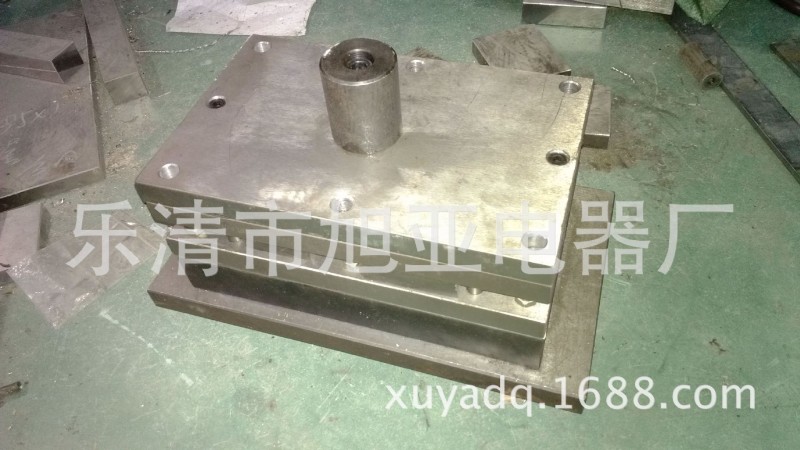 專業沖件模具加工製造  GGD配件 多媒體箱 PZ30箱全套沖壓模具工廠,批發,進口,代購