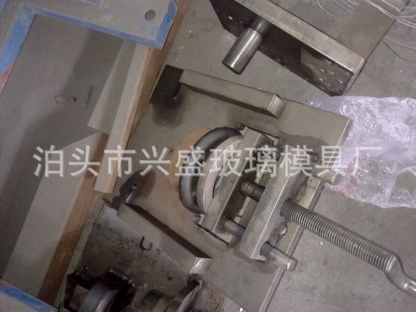 供應精鑄汽車配件模具   排氣管模具  精細配件模具工廠,批發,進口,代購