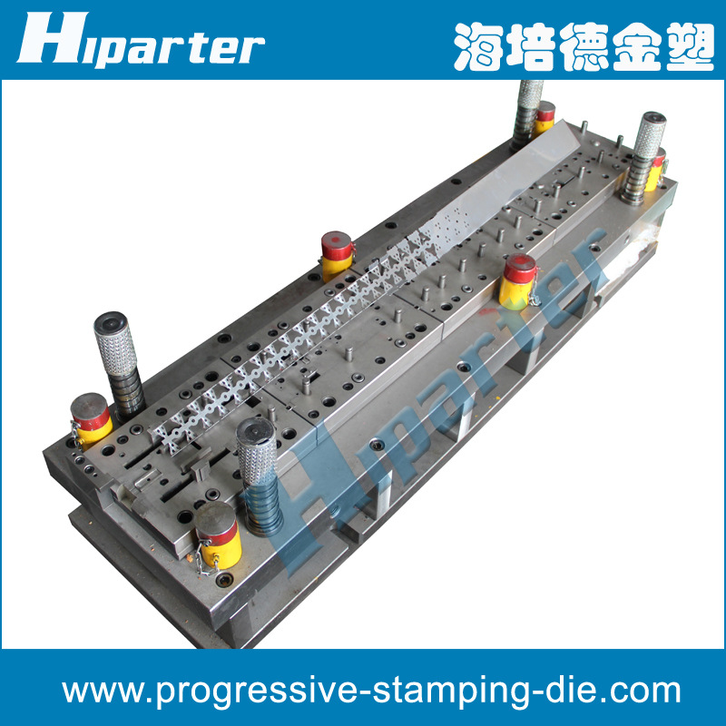 15年設計製作經驗合理模具結構的卷尺尺鉤金屬級進模生產工廠,批發,進口,代購