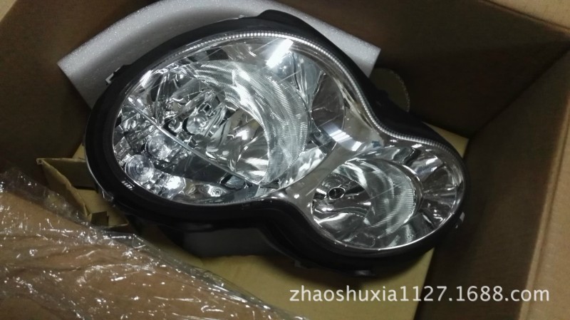 奔馳C200 203前大燈，全新臺灣品牌件工廠,批發,進口,代購
