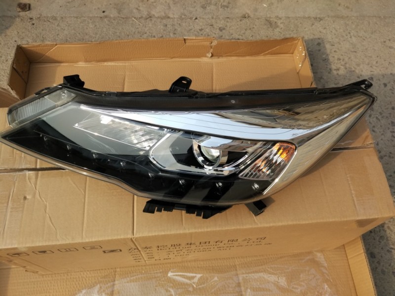 眾泰汽車正品車燈 新世界大燈 汽車大燈 前探照燈 前大燈總成熱賣工廠,批發,進口,代購