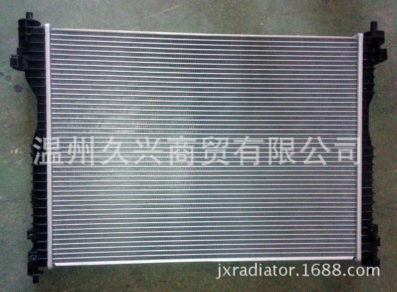 本公司專業生產銷售哈佛H6水箱散熱器中冷器工廠,批發,進口,代購