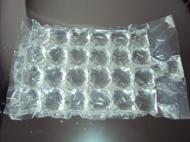 自封口製冰袋 一次性冰格袋100張/2400個冰塊模具/包郵批發・進口・工廠・代買・代購