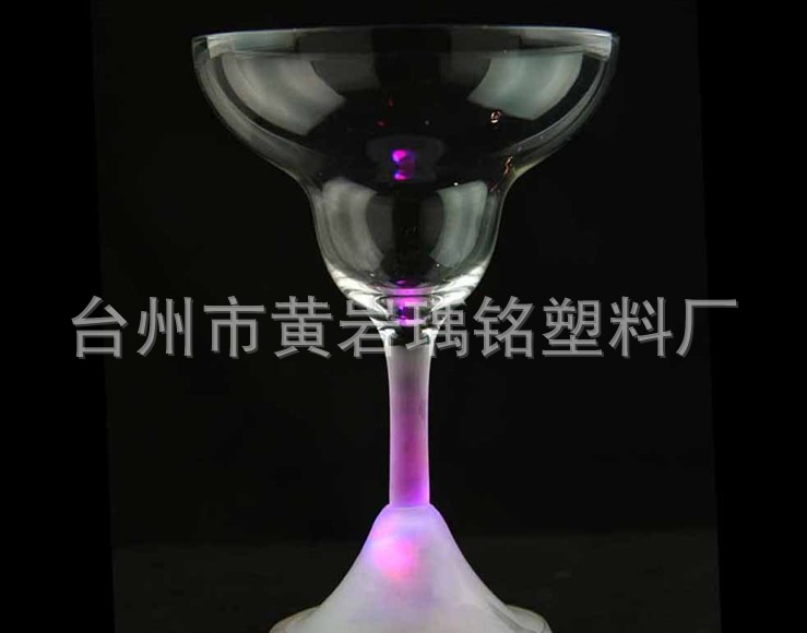 工廠直銷LED發光高腳杯 七彩閃光杯子 酒吧婚慶用品批發・進口・工廠・代買・代購