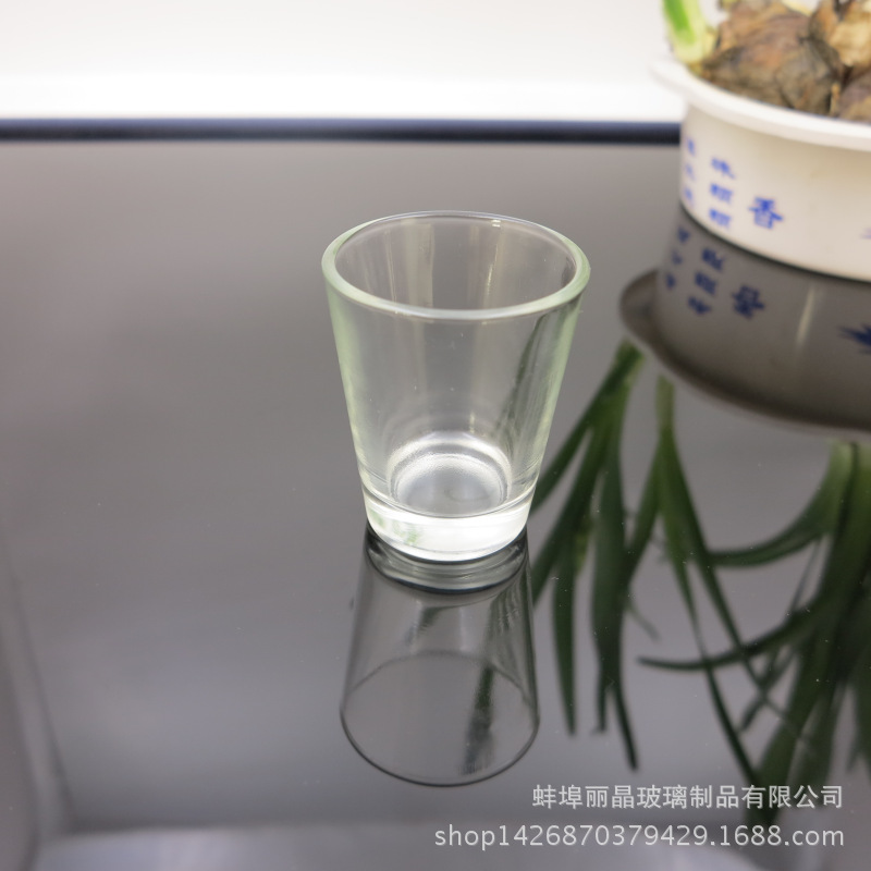 廠傢批發 熱銷小酒杯 烈酒白酒杯 一口杯 小玻璃杯子 二鍋頭小杯工廠,批發,進口,代購