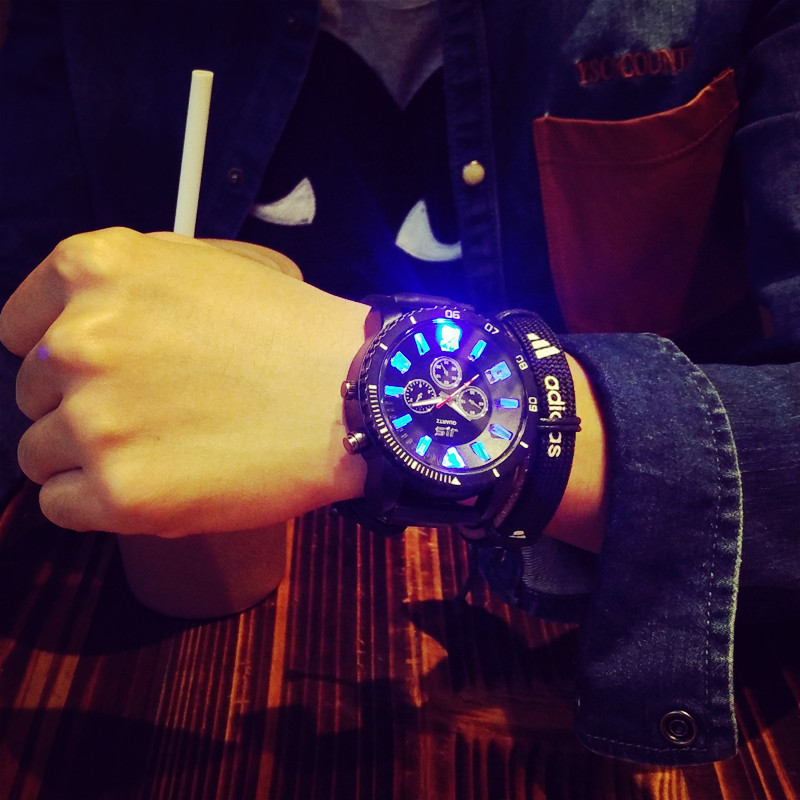權志龍同款韓版新款創意個性LED發光男女學生情侶防水立體字手錶工廠,批發,進口,代購