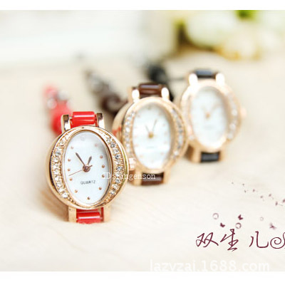 氣質女款橢圓鑲鉆表頭矽膠細表帶女款時裝表復古手錶韓國女表工廠,批發,進口,代購