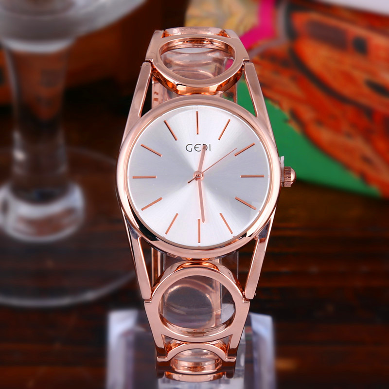 淘寶熱賣新款女士手錶韓版時尚明星款防水鏤空簡約鋼帶石英女腕表工廠,批發,進口,代購