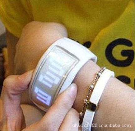 韓國LED手錶 楊冪同款手鐲表 終極三國siman手錶 電子表現貨批發批發・進口・工廠・代買・代購