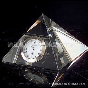 供應金字塔造型水晶鐘表 簡約精致 廠傢直銷批發・進口・工廠・代買・代購