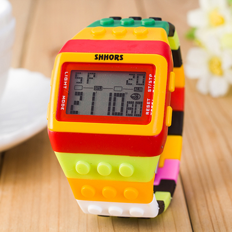 針扣手錶 廠傢供應兒童電子表 地攤貨源低價塑料方形卡通學生手錶工廠,批發,進口,代購