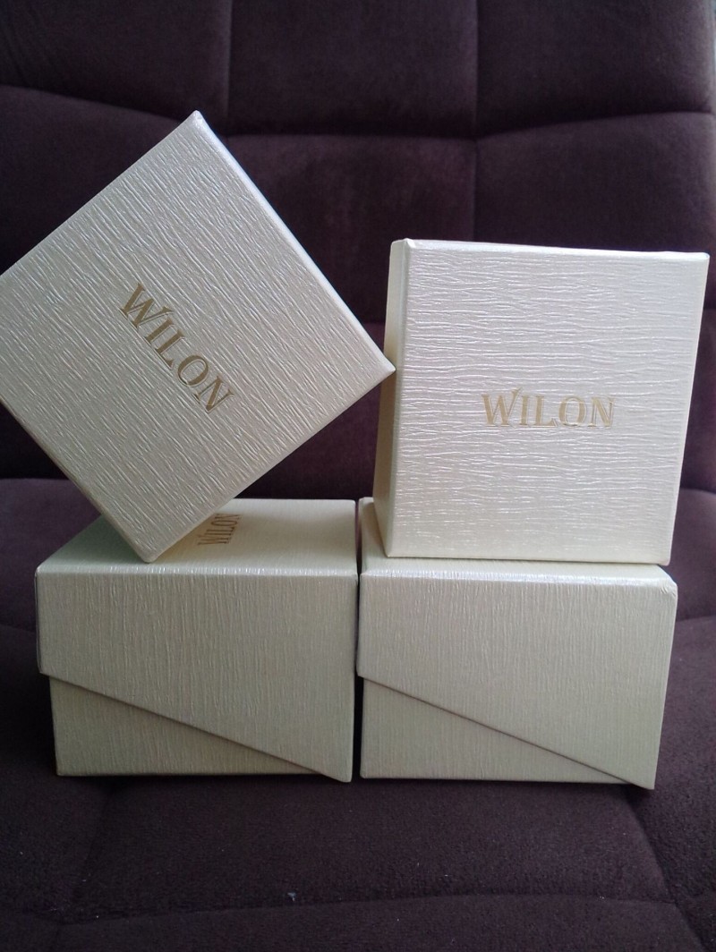 威龍WILON 禮盒米白色高檔飾品盒手錶禮盒 手錶配件表盒皮質枕頭工廠,批發,進口,代購