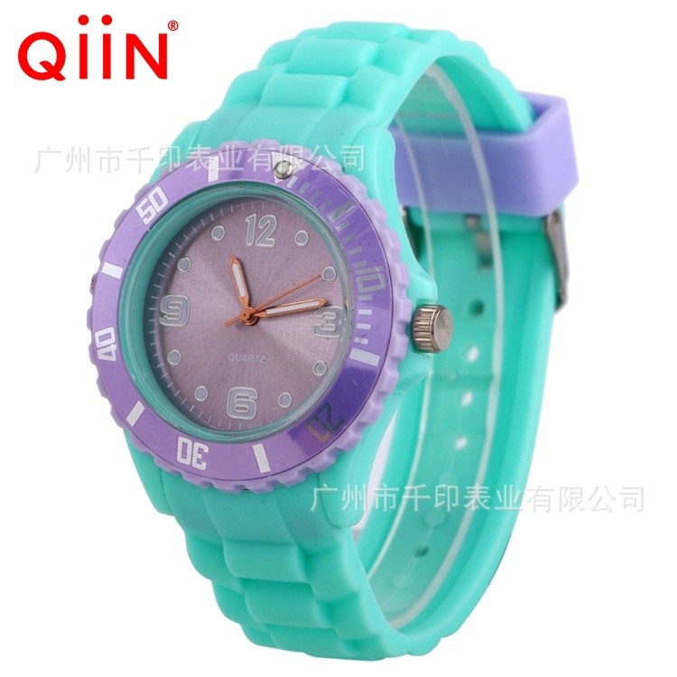 QQ201外貿熱銷 IC超薄矽膠石英表 男女款學生手錶批發・進口・工廠・代買・代購