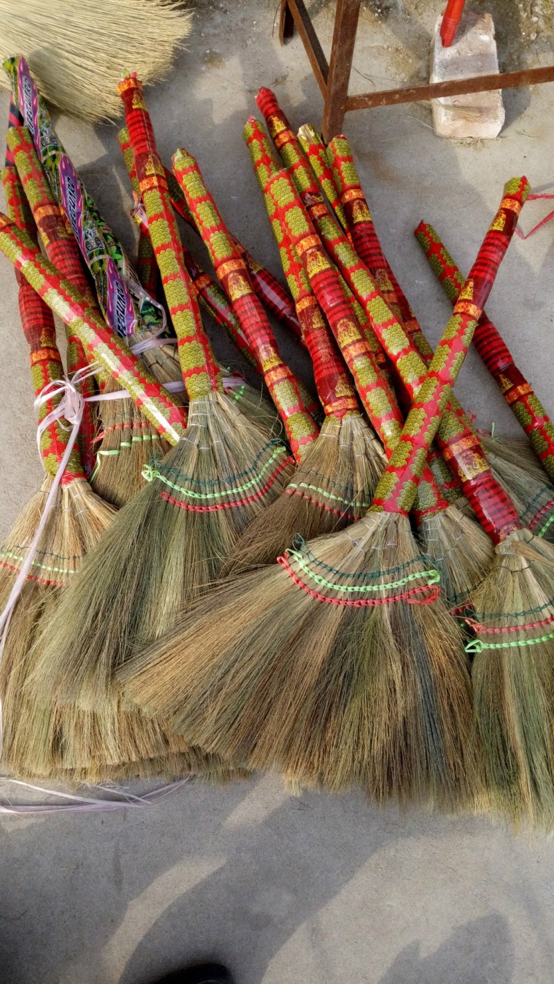 批發鳳尾草掃把 越南進口芒草掃把 花把連身笤帚 2--10元百貨地攤工廠,批發,進口,代購