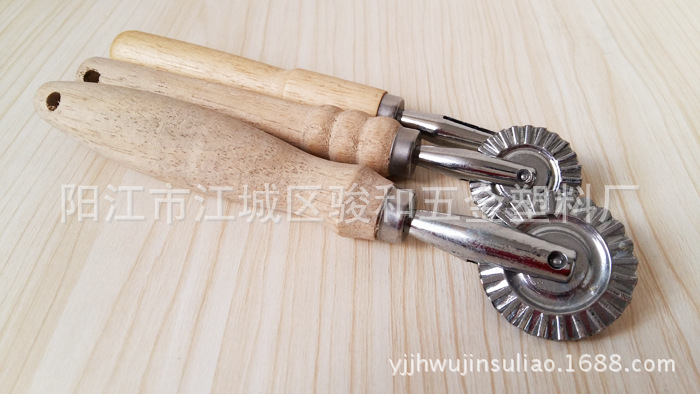 披薩滾刀 切餅器 木柄切餅器 滾輪刀 介餅刀 禮品 定製滾輪刀工廠,批發,進口,代購