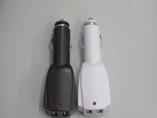黑色和白色的帶雙USB的車充批發・進口・工廠・代買・代購