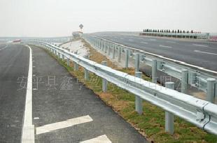 （批發）鍍鋅立柱，高速公路護欄板工廠,批發,進口,代購